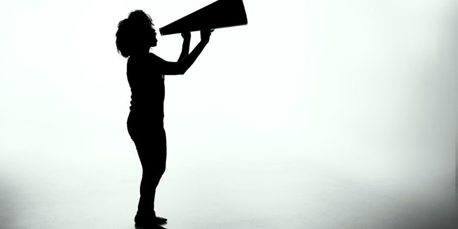 How My Small Businesses Make 6 Figures A Year From Customer Referral Programs